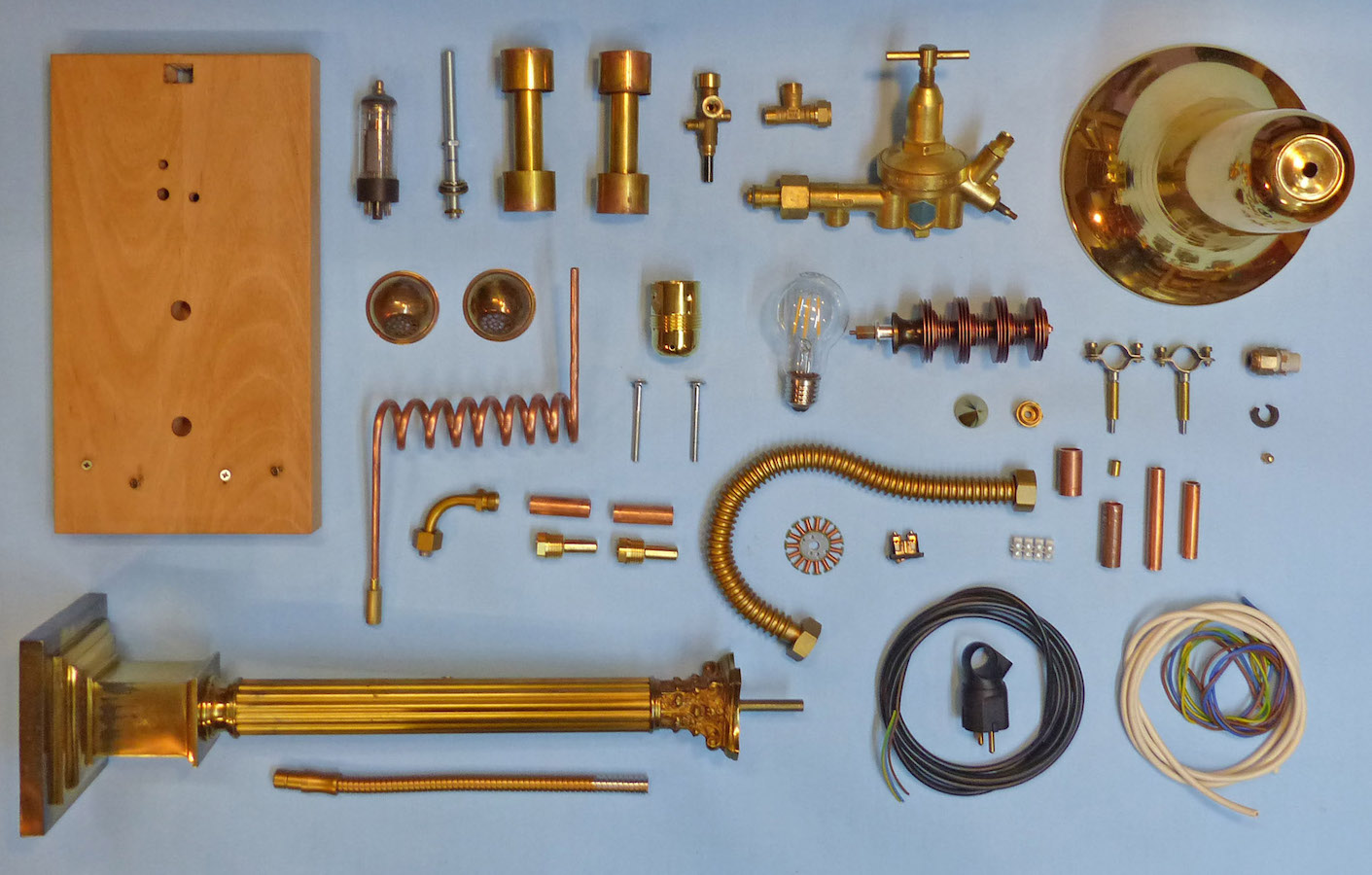 Steampunk Lamp 87 parts.jpg